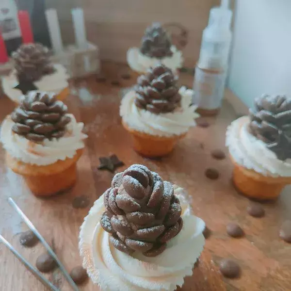 Cupcakes de fête pomme de pin