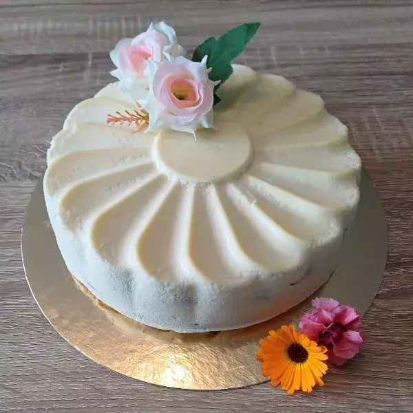 Entremet cassis vanille