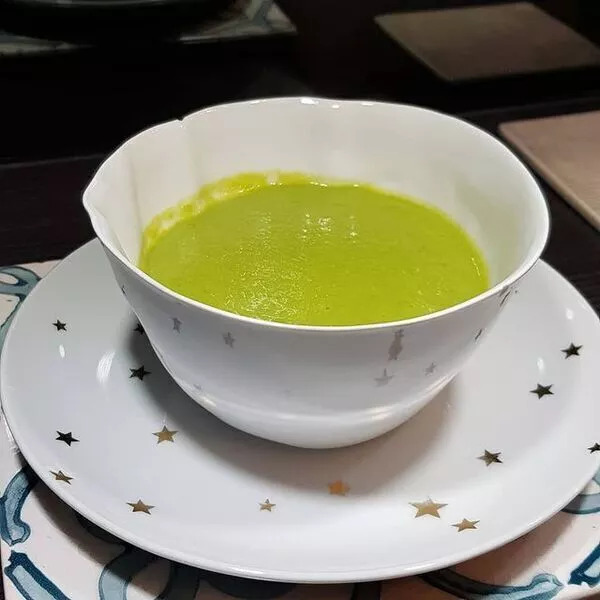 Velouté de petits pois au cumin