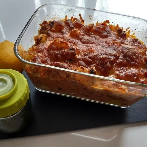 Gratin de viande hachée, curry et de pommes de terre