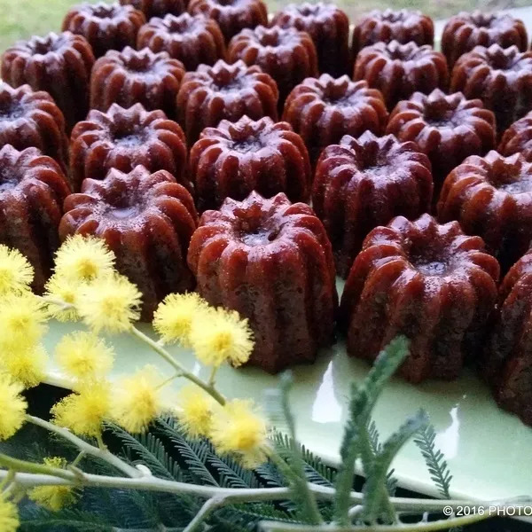 Mini cannelés à la cassonade brune de Candi (sans repos)