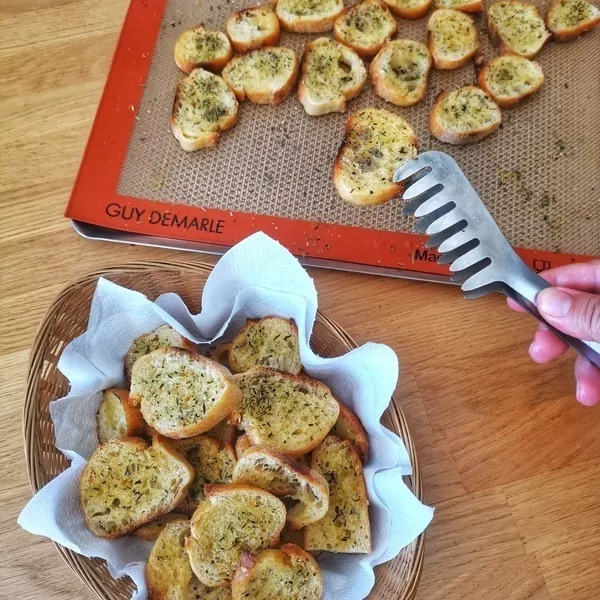 Croûton à l'ail et herbes de Provence 