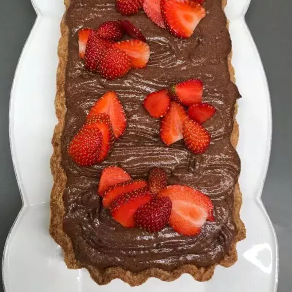 Tarte au chocolat et aux fraises