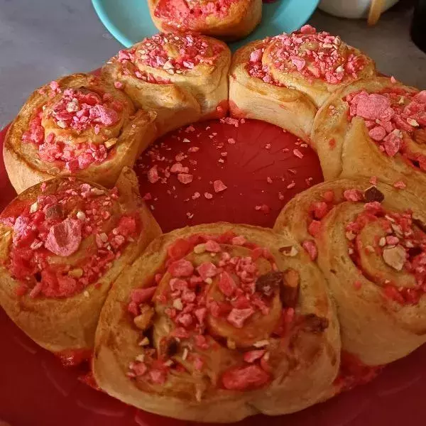 brioche aux pralines roses