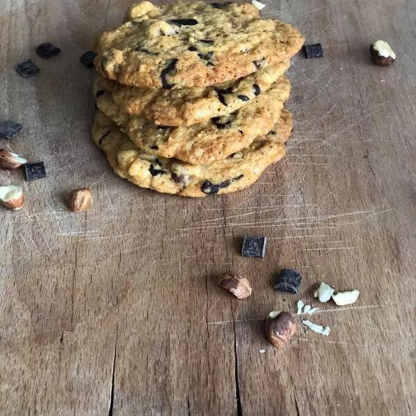 COOKIES AUX PEPITES DE CHOCOLAT ET NOISETTES