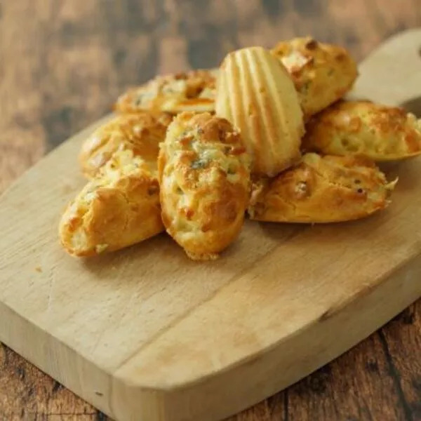 Madeleines allégées roquefort/noix