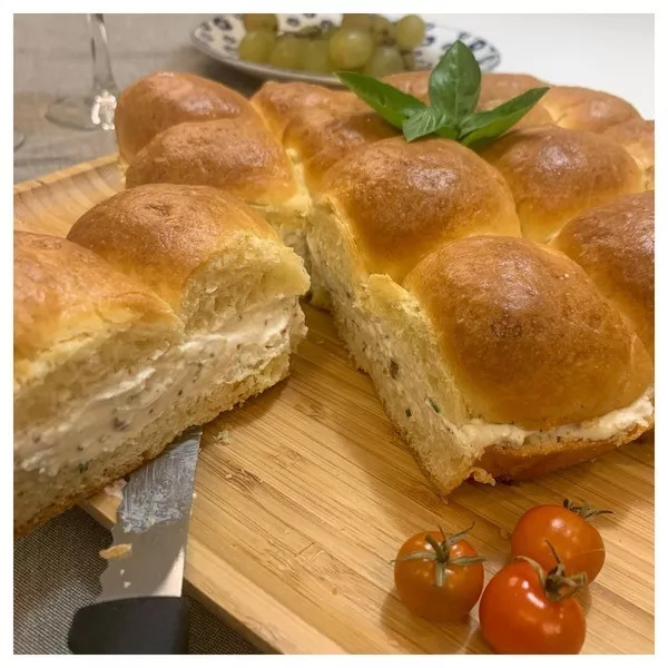 Brioche fourrée au chèvre et aux figues