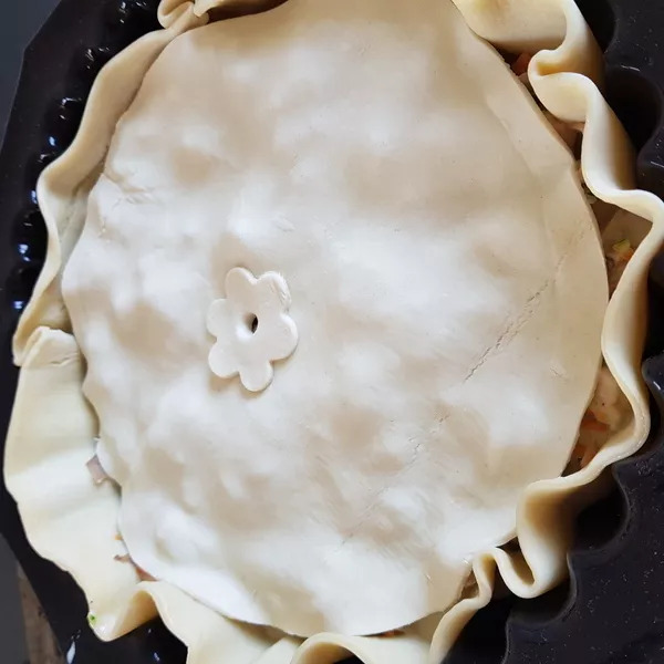 Tourte poulet champignons et petits légumes