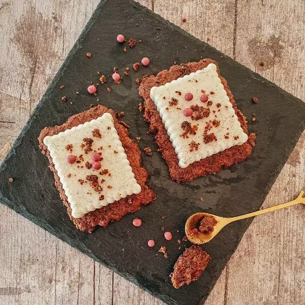 Panna cotta vanille sur biscuit très chocolaté 