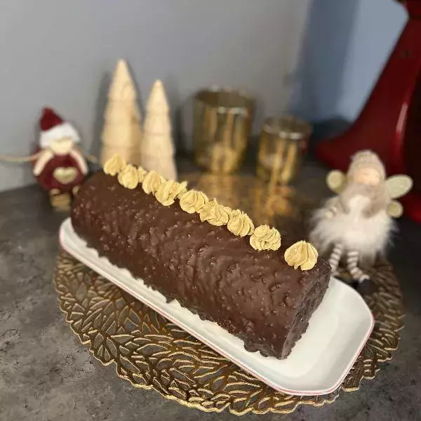 Traditionnelle bûche moka