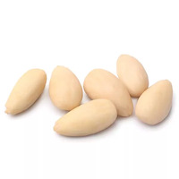 100 gramme(s) d'amandes entières blanchies