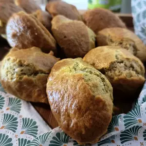 Madeleines au pesto de basilic