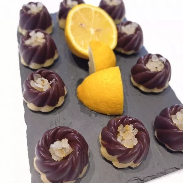 Minis Spirales aux citrons 🍋et son habit de chocolat 🍫