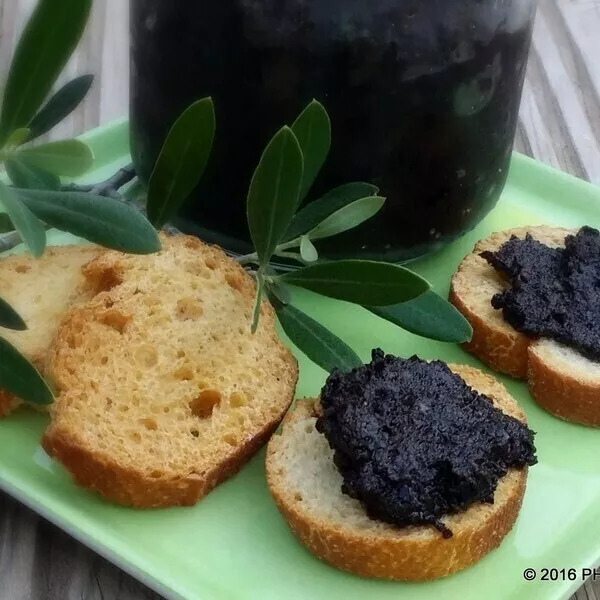 Tapenade aux olives noires à la grecque