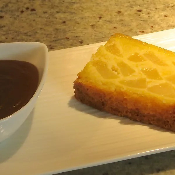 Terrine de poires à la crème d'amandes