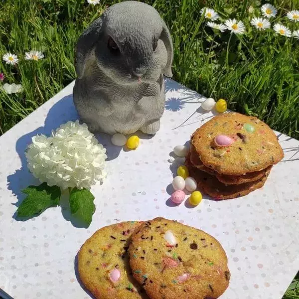 COOKIES AUX OEUFS DE PAQUES ET PRALINES