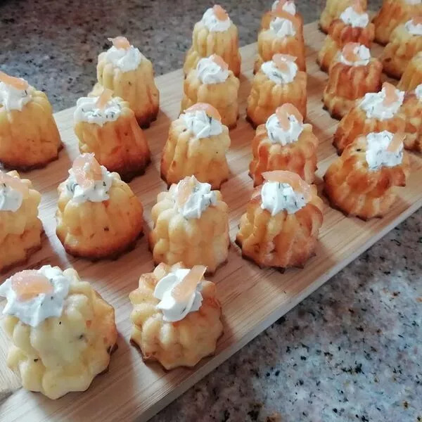 Mini canelés au saumon 