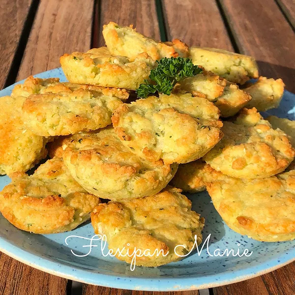 Cookies au parmesan et au basilic