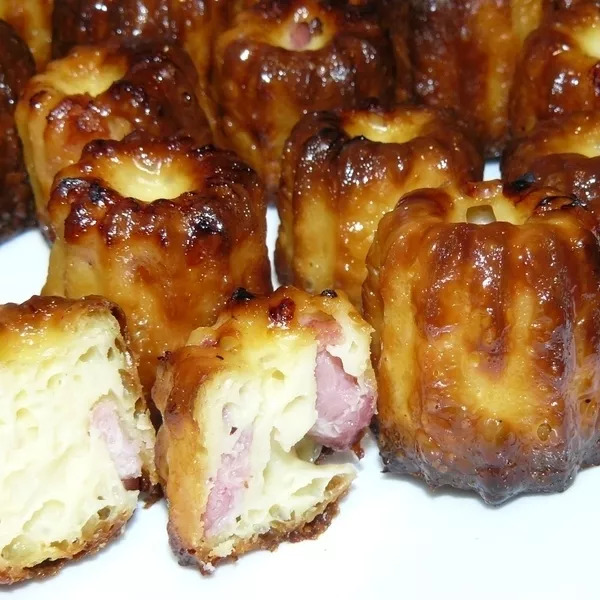 Mini cannelés aux lardons