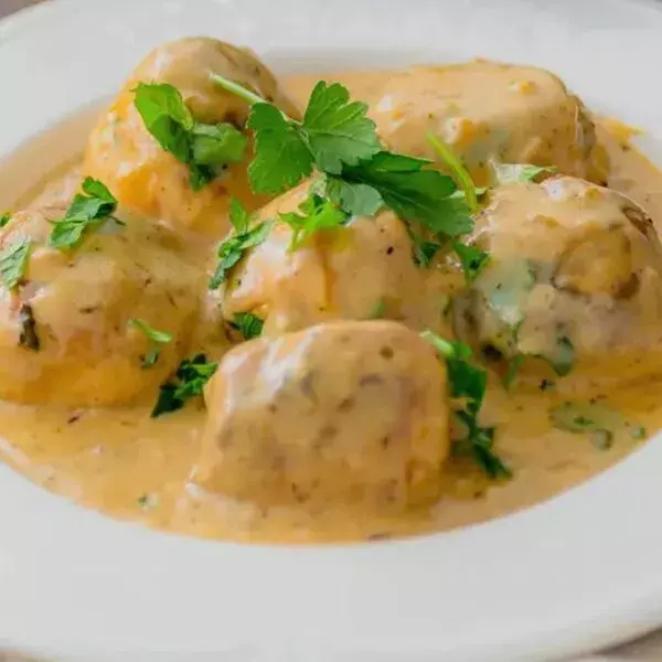 Boulettes de poulet et sa sauce onctueuse