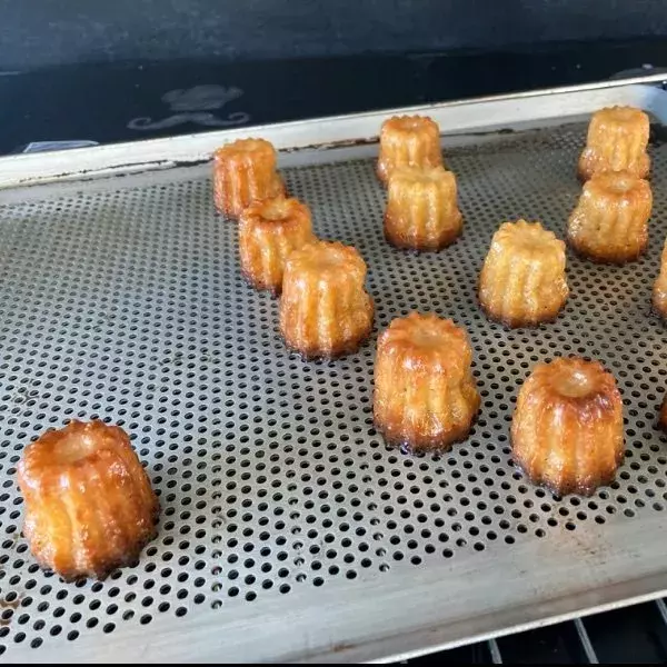 Cannelés de bordeaux