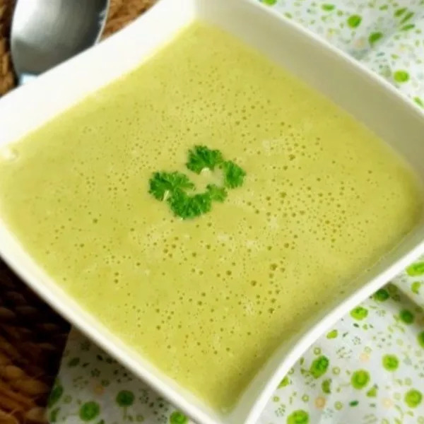 Velouté de brocolis au roquefort 