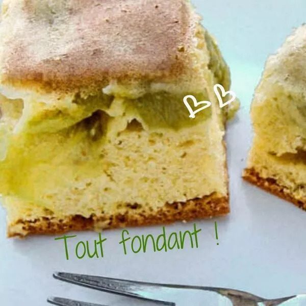 Gâteau fondant à la rhubarbe SANS I-COOK'IN