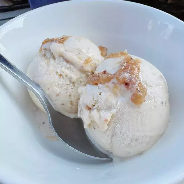 GLACE A LA CREME DE MARRON ET LAIT DE BREBIS 