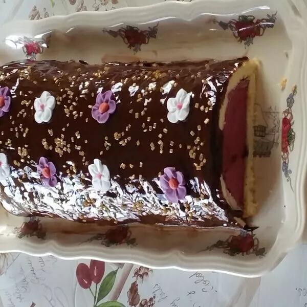 bûche à la mousse de fruits rouges