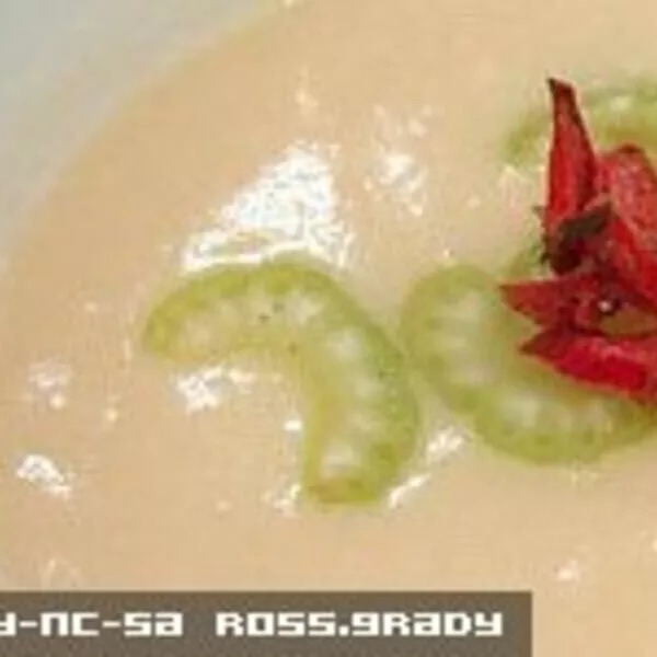 Velouté de céleri au curry,