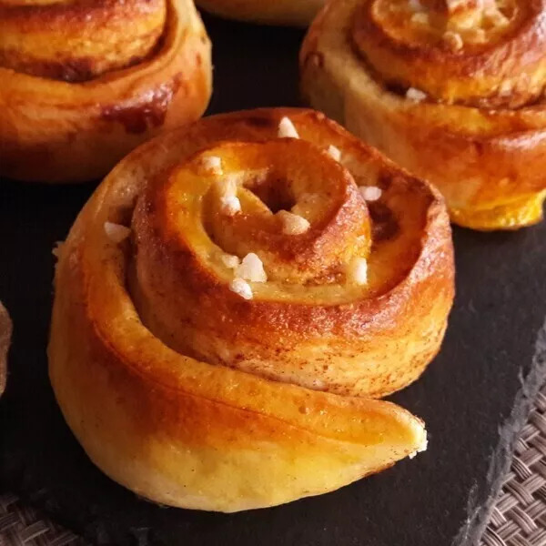 BRIOCHES SUEDOISES A LA CANNELLE (KANELBULLAR)