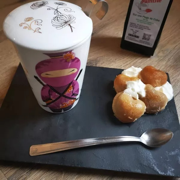 mini baba cœur au citron, rhum et thé saveur mojito en bocaux