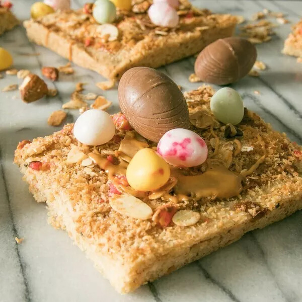 Carrés shortbread au chocolat lacté caramel et noix de coco