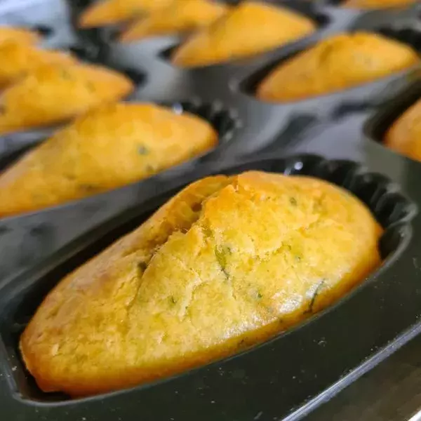 Madeleines au pesto
