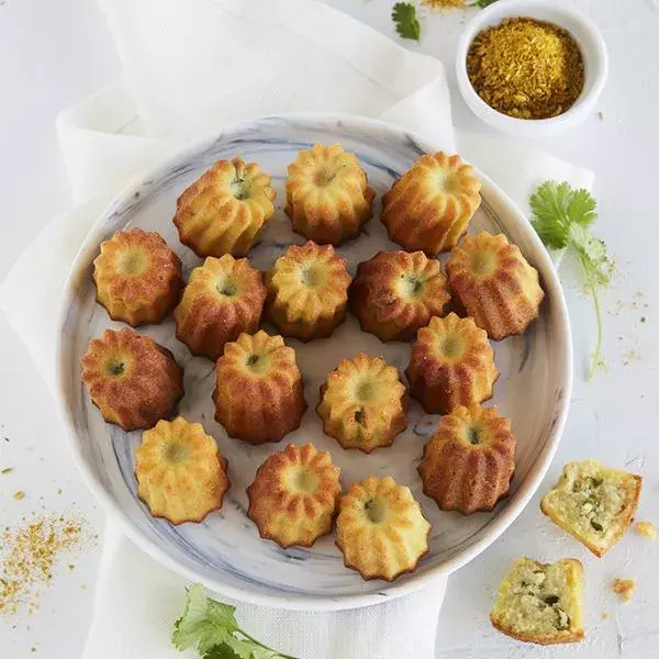 Mini-cannelés au poulet et curry