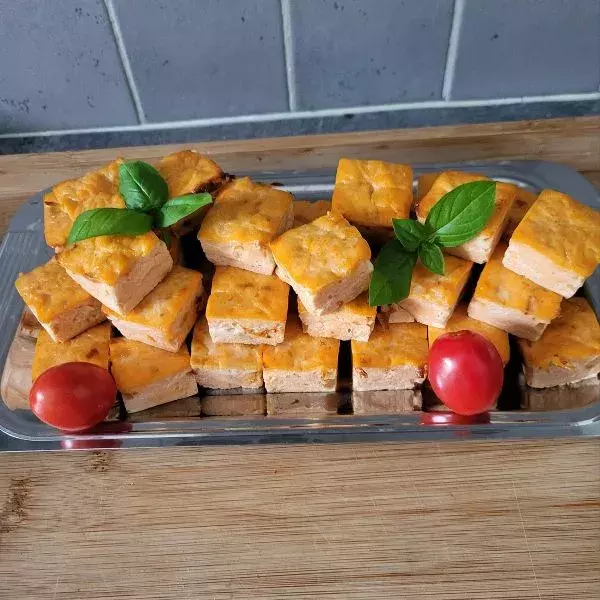 MINI-CUBES AU SAUMON ET CREVETTES 