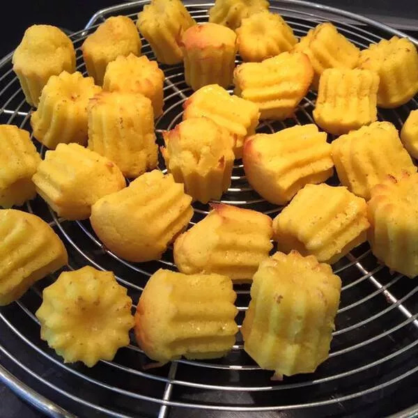 Mini cannelés fondants au citron