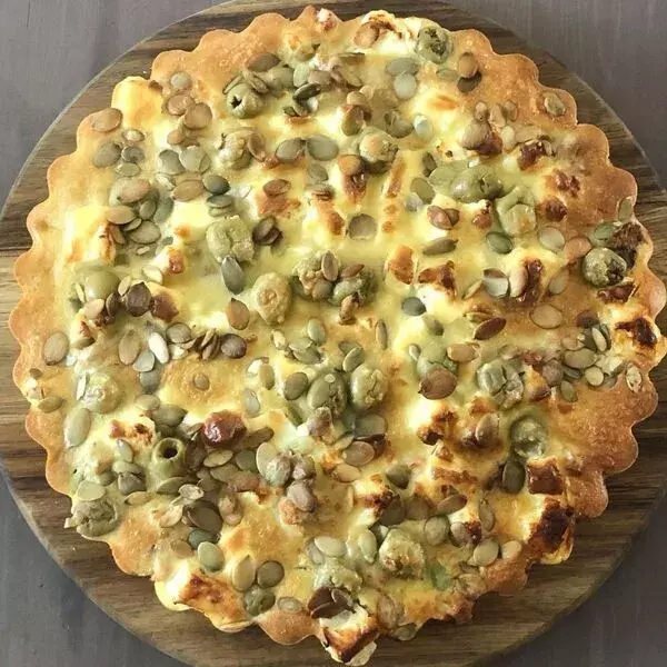 Quiche sans pâte avec poireaux, thon , feta & olives