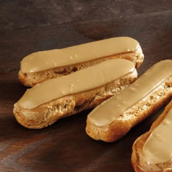 Eclairs au café