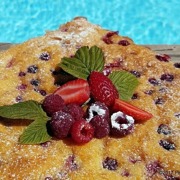 Tarte moelleuse aux framboises et fraises