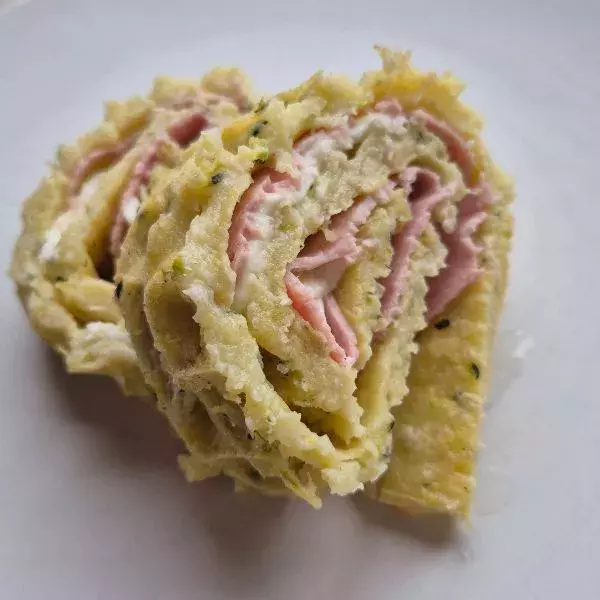 Galette croustillante aux légumes, jambon et mozzarella