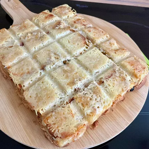 Croque au butternut, champignons et comté 