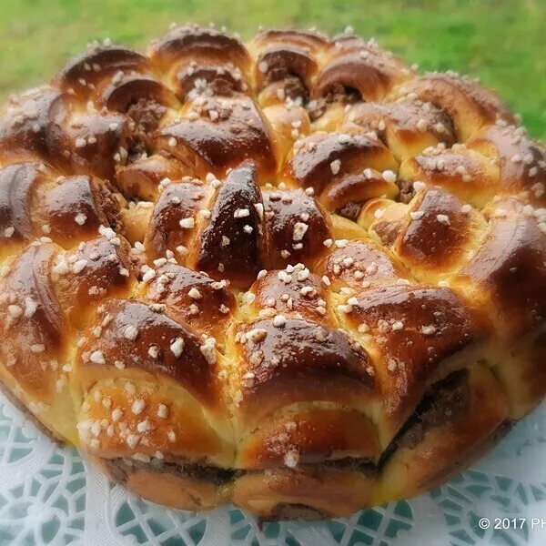 Brioche fleur de croissants chocolatés