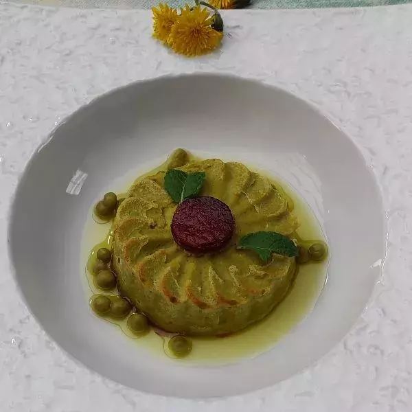 Flan de petits pois à la menthe et au chorizo 