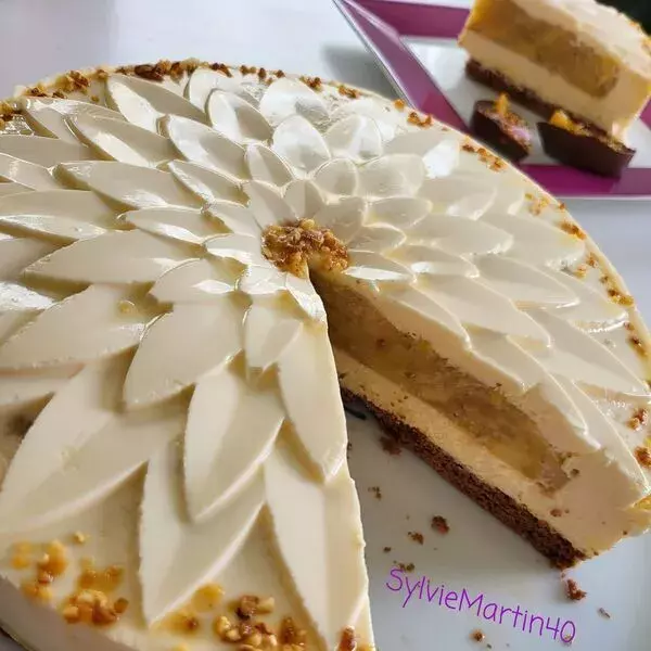 Entremet avec insert pommes caramélisées 