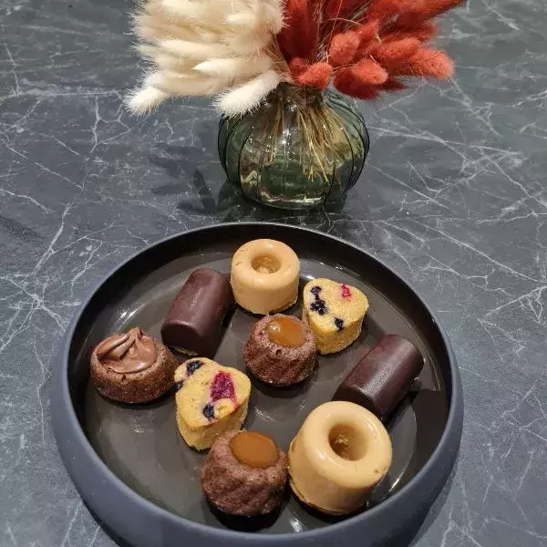 mignardises sucrées (Vanille, confiture de lait et cacao)