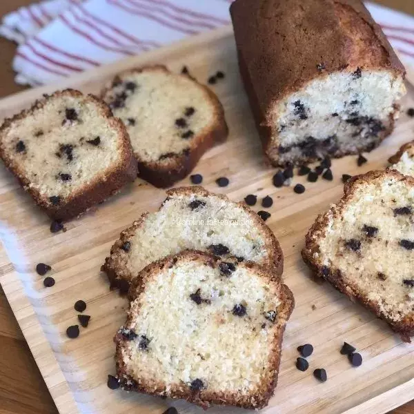 Cake à la noix de coco et aux pépites de chocolats