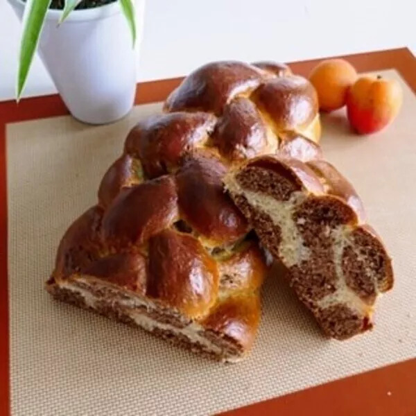 Brioche tigrée, tresse à 6 brins (toile de cuisson )