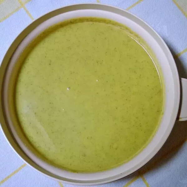 Soupe de légumes moulinée