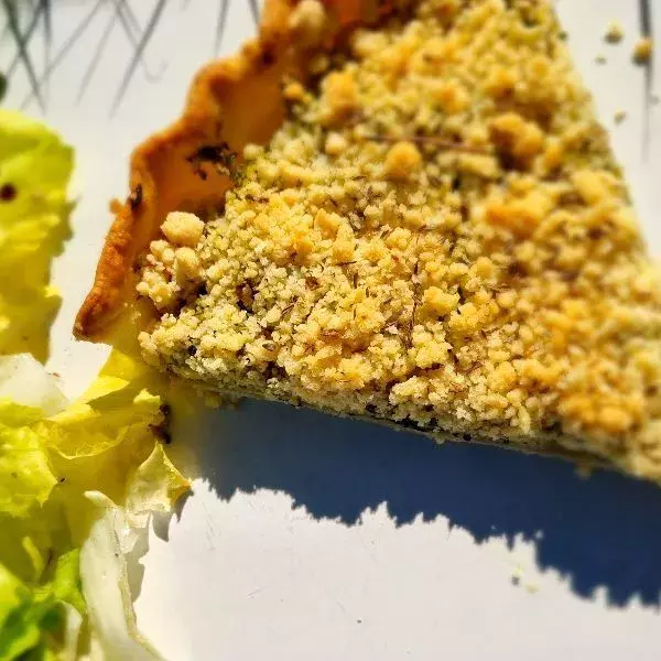 TARTE CRUMBLE AUX COURGETTES ET BLEU D'AUVERGNE